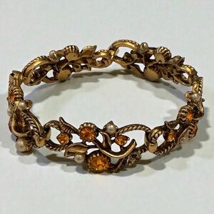 Vintage ‘50s Mid-Century Ornate Gold Tone Amber Rhinestone & Faux Pearl Bracelet